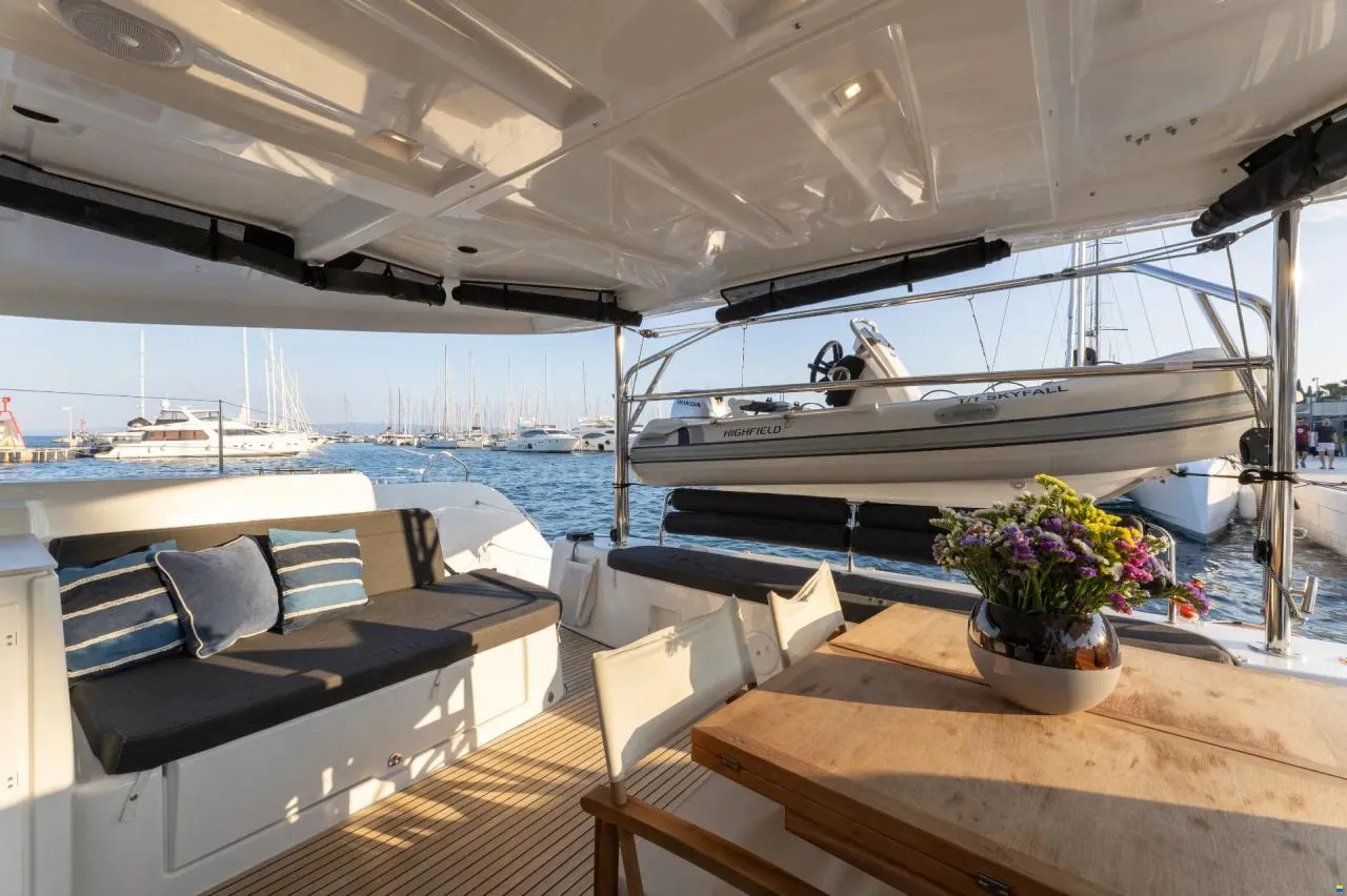 LAGOON 46 2023 - Image 10