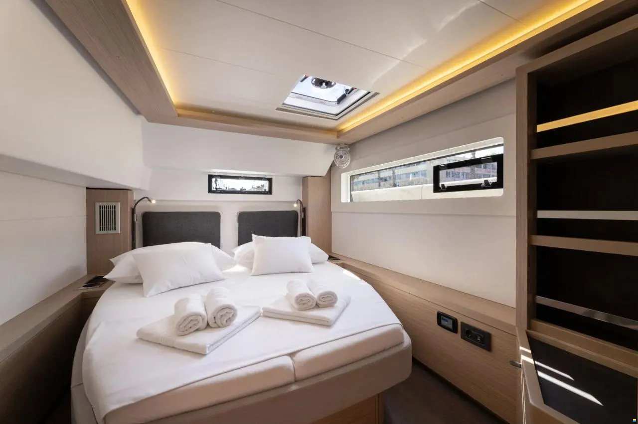 LAGOON 46 2023 - Image 18