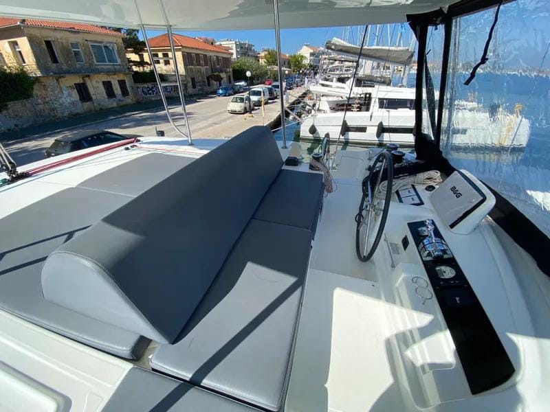 LAGOON 46 2021 - Image 5