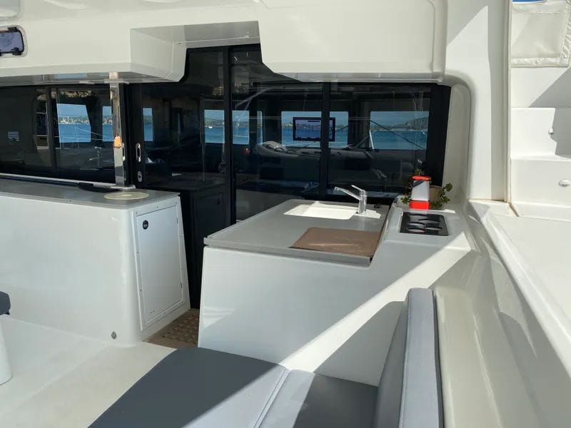 LAGOON 46 2021 - Image 3