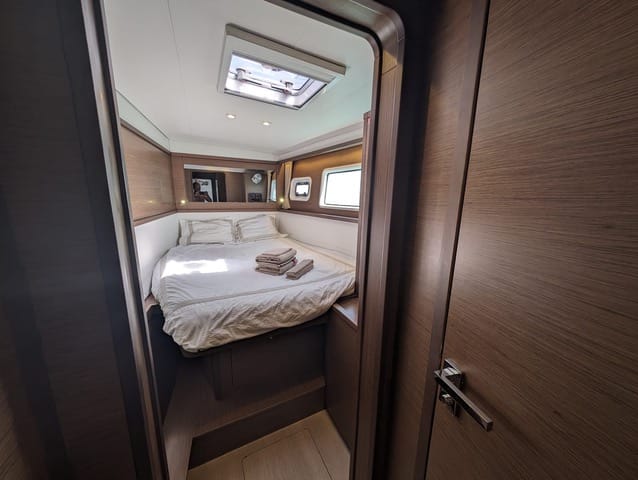 LAGOON 450F VAT PAID 2019 - Image 9