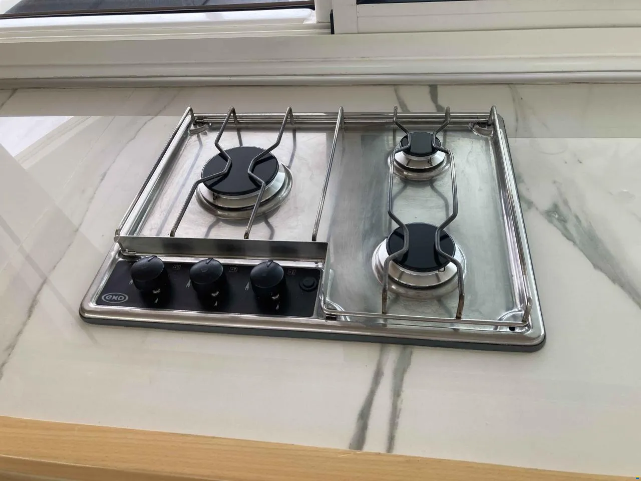 LAGOON 400 S2 2015 VICTORIA - Image 12