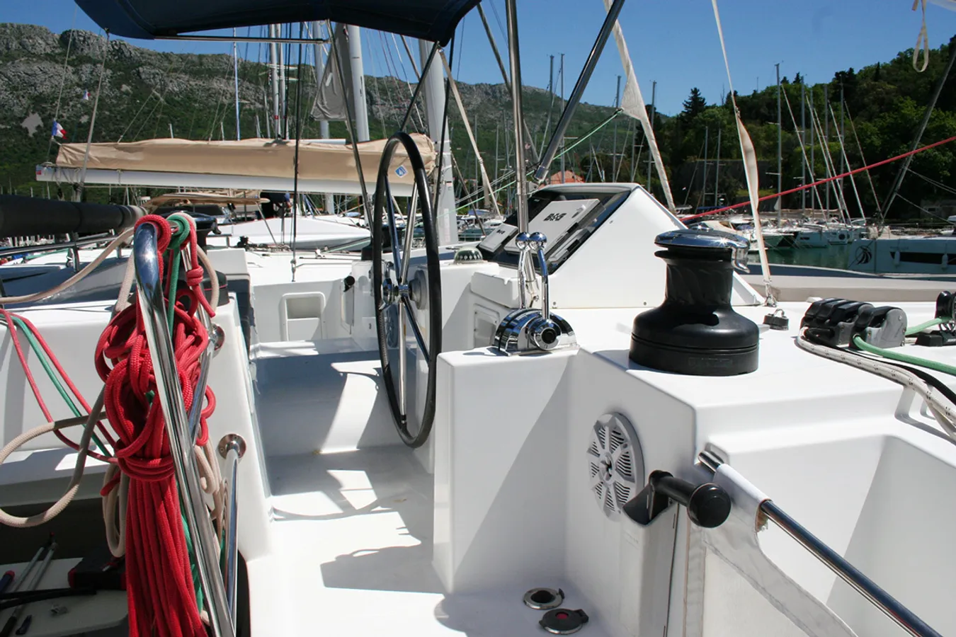 LAGOON 450F SOLD . LET US FIND YOU YOUR NEXT BOAT LUXE YACHTING - Image 5