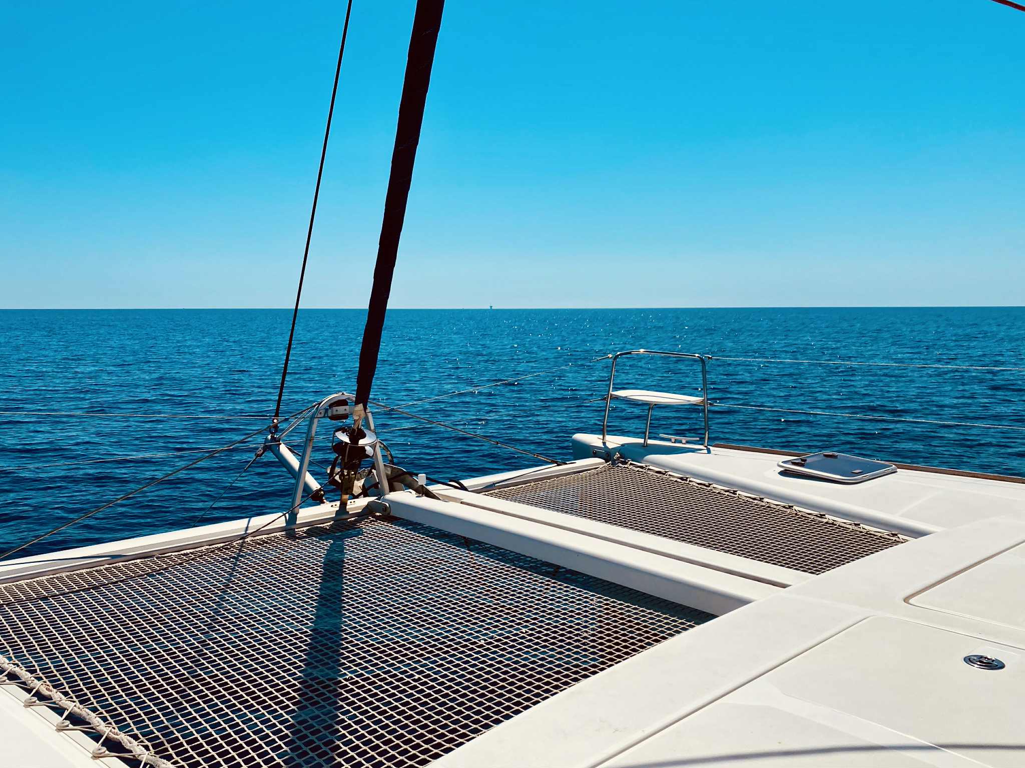 LAGOON 380 OWNERS VERSION S2 - Image 6