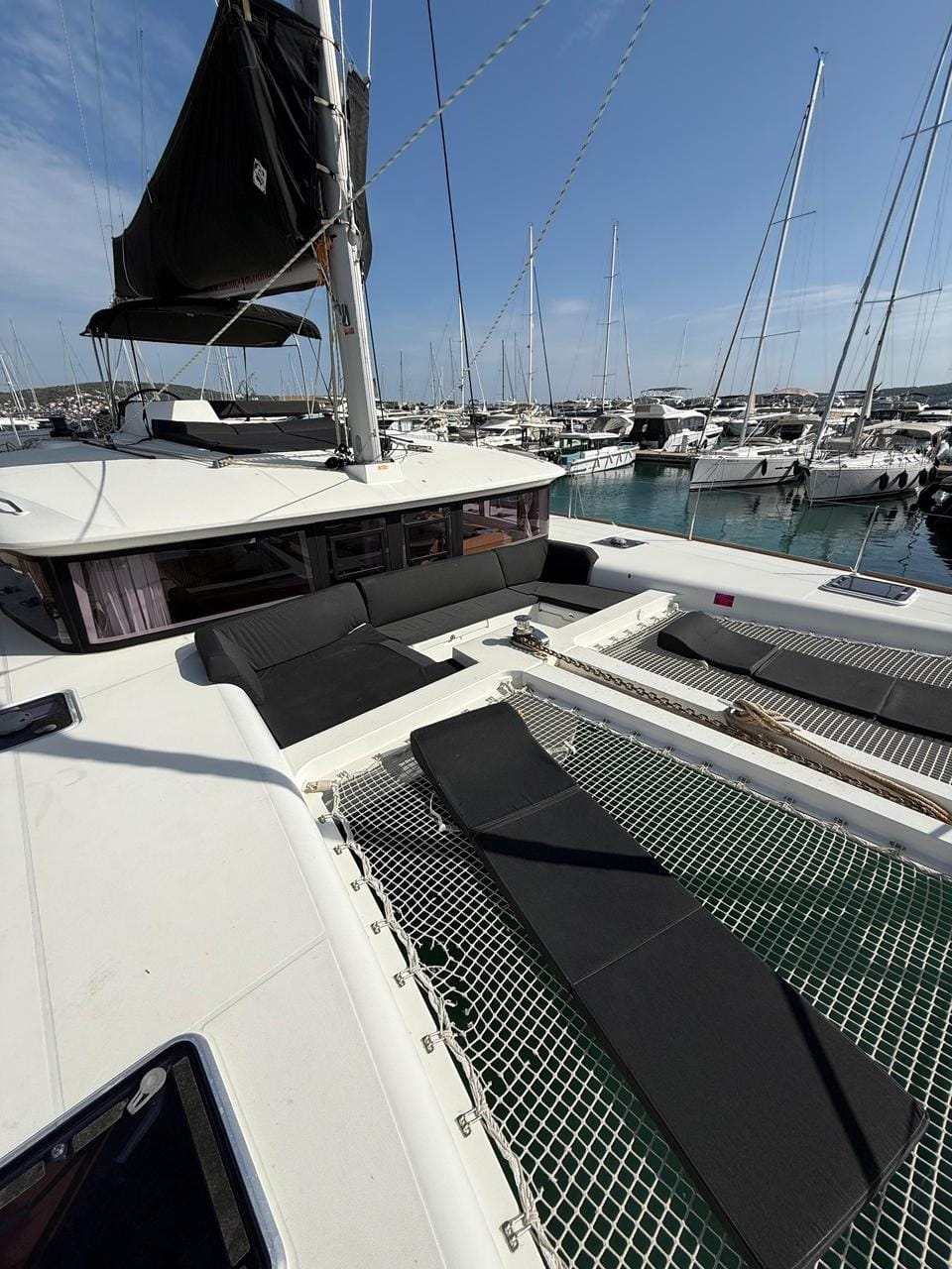 LAGOON 450F 2017 - Image 2